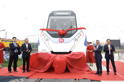 剛剛，杭海城際鐵路首列電客車(chē)順利下線(xiàn)