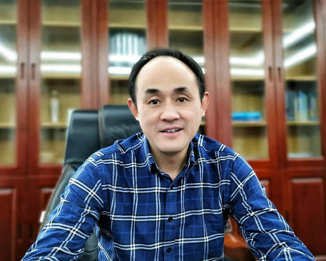 第十八屆杭州市優(yōu)秀企業(yè)家——屹通新材創(chuàng)始人、董事長(zhǎng)兼總經(jīng)理汪志榮